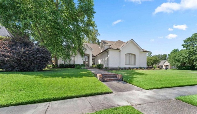 Spacious 7-bedroom house LSU fans Modern