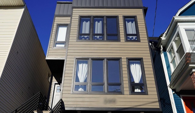 Spacious 7-bedroom house in Jersey City