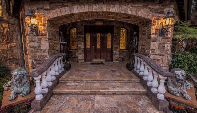 Spacious 7-bedroom castle in beautiful Laguna Hills