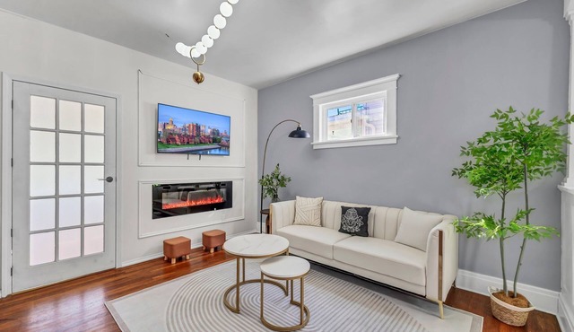 Spacious 7BR Arcade WiFi FreeParking 3King Sleep 19