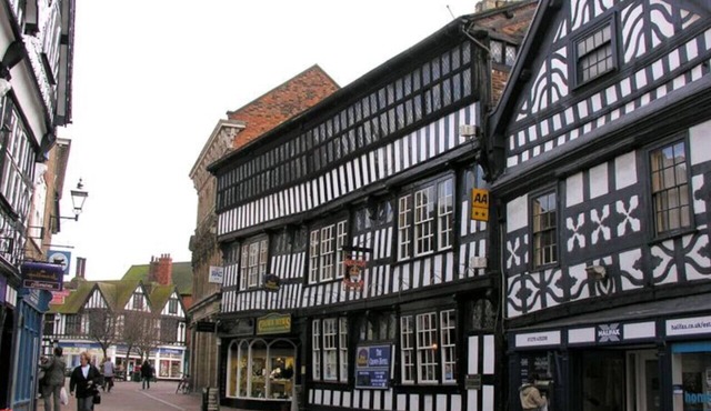 Spacious 7BR Contractor Haven in Crewe with 7 Baths and 4 Kitchens