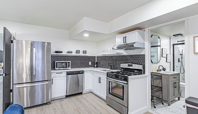 Spacious 8-bedroom house in gorgeous Union with WiFi, AC