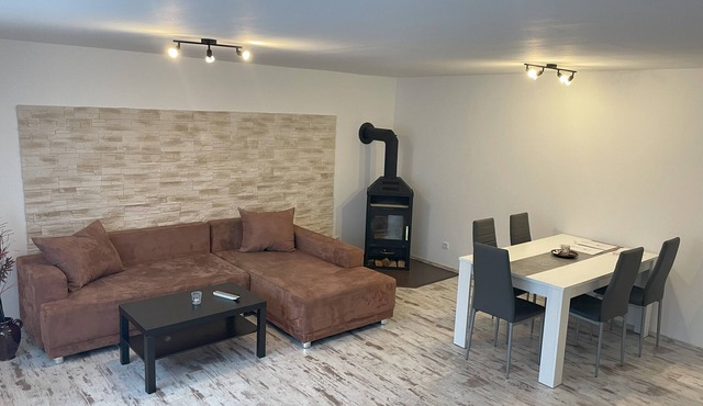 Spacious 80 m² vacation apartment with terrace for 4 people in Mörlenbach