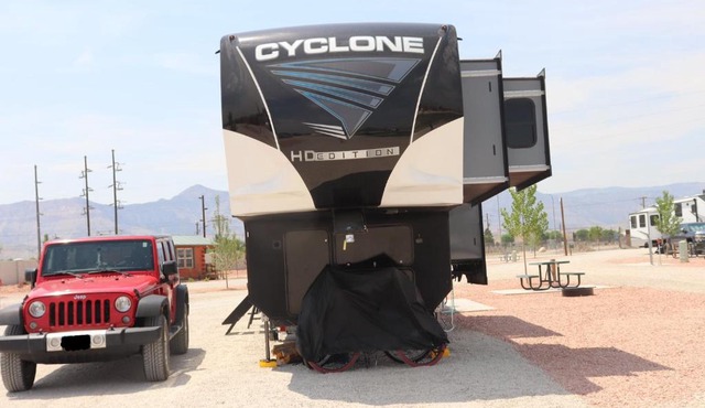 Spacious 85ft RV Site