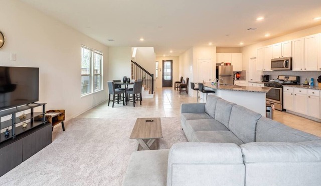 Spacious 9Beds Private Luxury Family Vacation Home