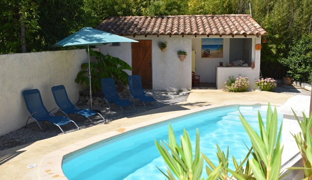 Spacious accommodation, swimming pool, terraces, located on our property