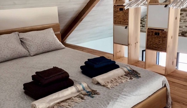 Spacious 'Adults Only' loft surrounded by nature