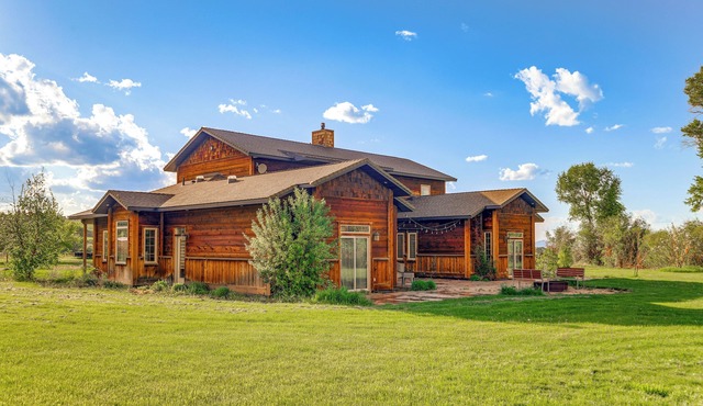 Spacious Afton Home: Patio, Grill & Mountain Views