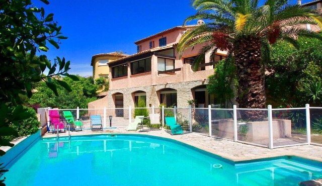 Spacious air conditioned house with large swimming pool - Provence