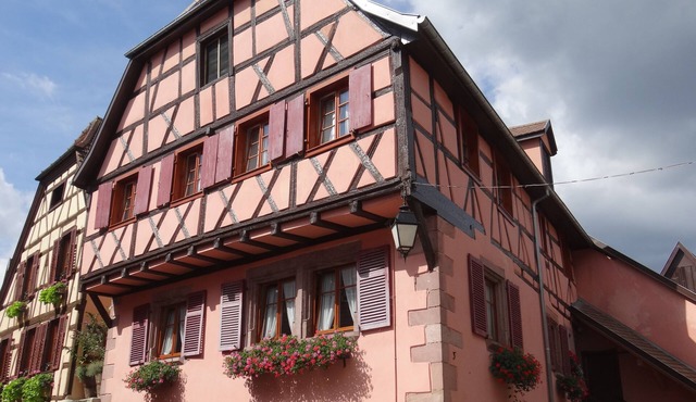 Spacious air-conditioned gîte for 2 to 4 people