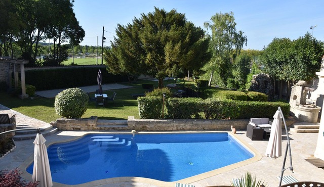 🏡 Spacious, air-conditioned 8-person gîte with swimming pool, between history, nature and the sea