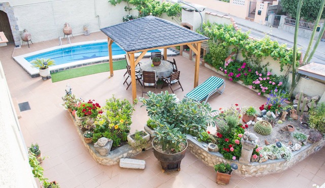 Spacious and bright apartment on the Costa Brava, landscape of the painter S. Dalí