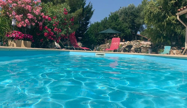 Spacious and attractive holiday home with private pool and parking.