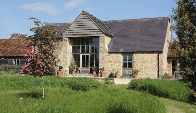 Spacious and beautifully converted 18th century stone barn. Pet-friendly!