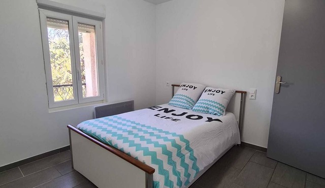 Spacious and bright, a few kilometers from the Avène thermal baths