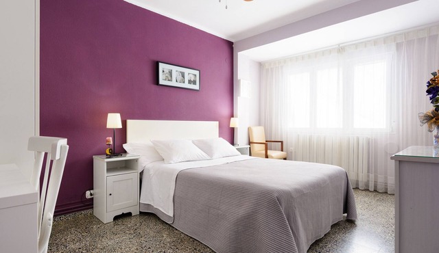Spacious and bright apartment next to the Pilar