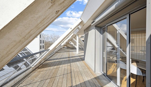 spacious and bright apartment