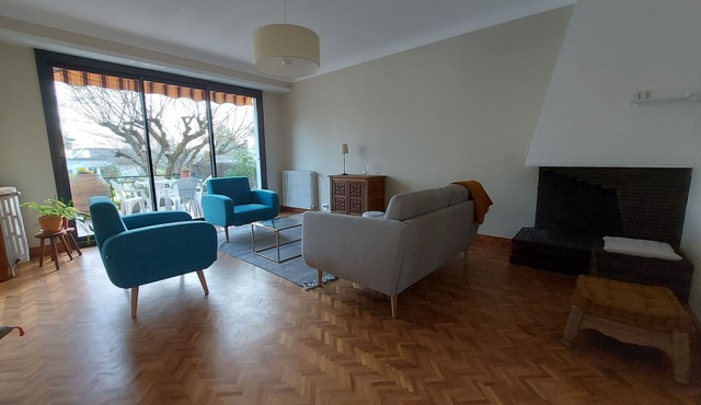 Spacious and bright apartment in villa with terrace and garden