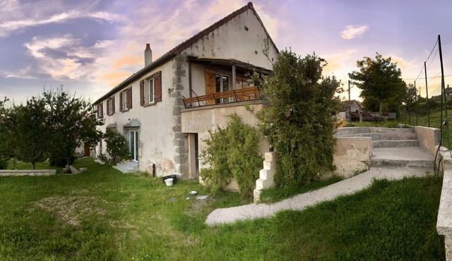 Spacious and bright house with terraces and beautiful views of the countryside.