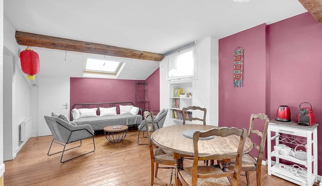 Spacious and bright in the historic center