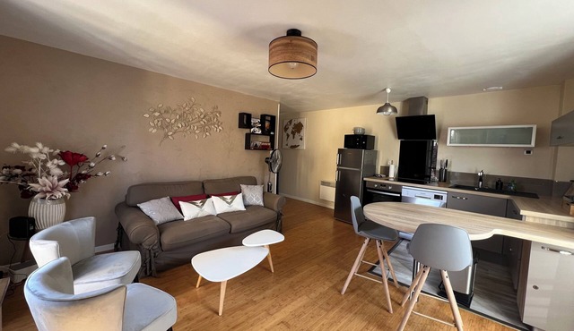Spacious and cosy, elevator, historic center