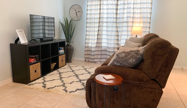 Spacious and charming 1-bedroom apartment in delightful Minneola