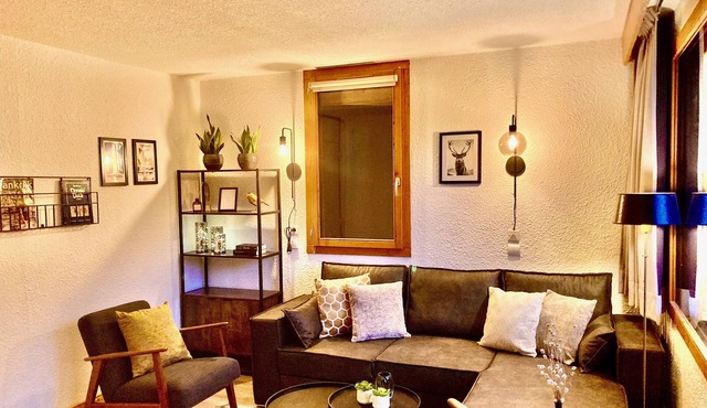 Spacious and clean appart. (4-6 pers.) on piste at Altispace, very centrally located