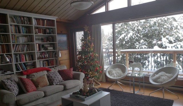 Spacious and Cozy Cottage House