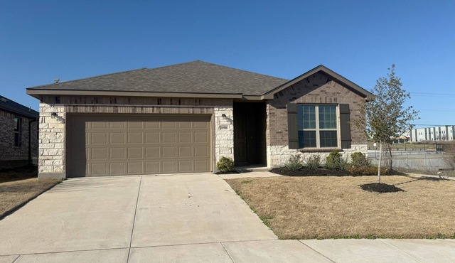 Spacious and Comfortable Home in Fort Worth, TX
