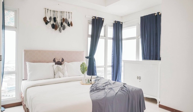 Spacious And Comfortable 2Br At Green Bay Condominium Apartment
