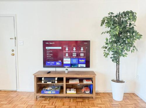 Spacious and Convinient near NYC Parking Available