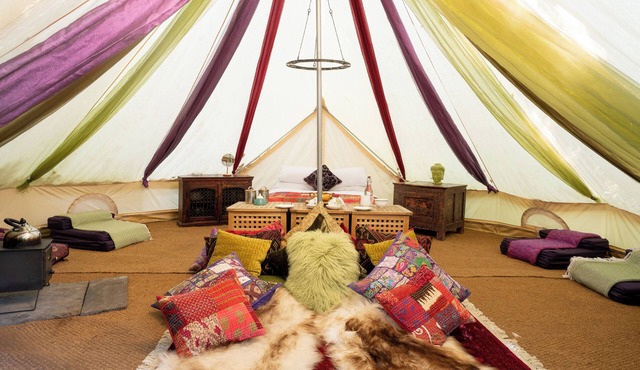 Spacious and cosy 6 meter Bedouin Bell Tent in a secluded woodland clearing