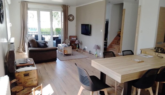 Spacious and cosy 80 m house located in Séné