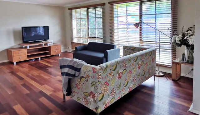 Spacious and cozy home next to Glen Waverley