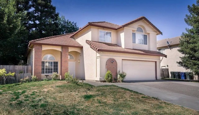 Spacious and cozy home near Downtown