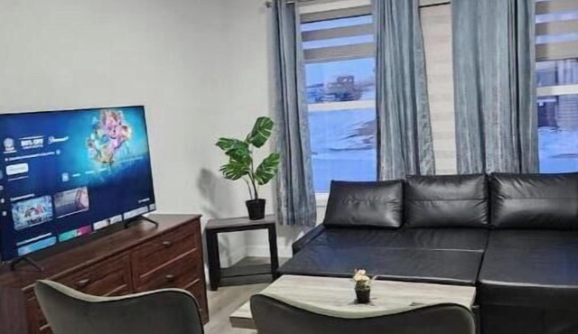 Spacious and cozy home, self check in