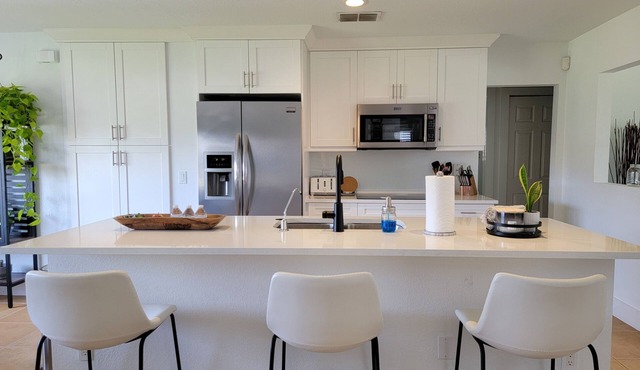 Spacious and fully renovated home, free parking