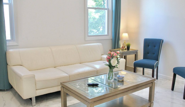 Spacious and Luxurious 2-Bedroom Close to Manhattan, by NewYorkCityBookings