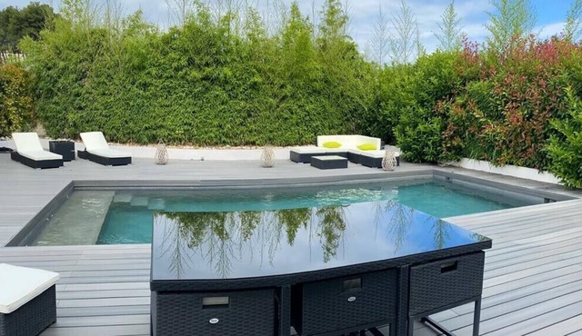 Spacious and luxury villa with large terrace swimming pool. Between Land and Sea.