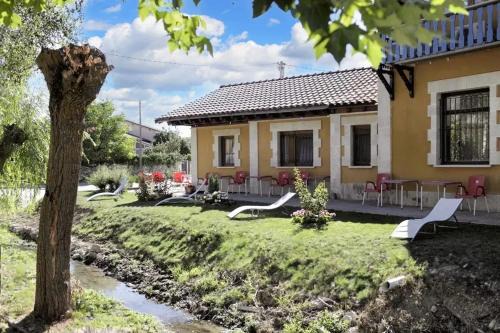 Spacious and Modern House in Cardeñuela Riopico