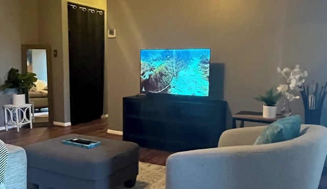 Spacious and modern Condo in Columbia, MD with balcony and convenient location
