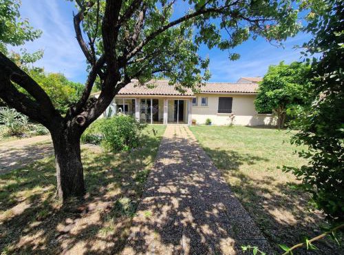 Spacious and modern home 8 guests à Juvignac