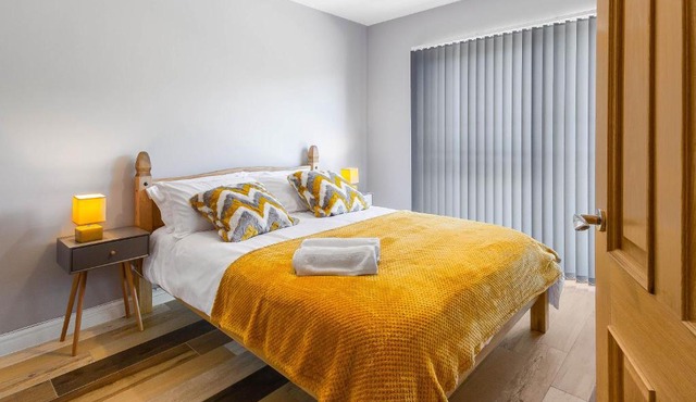 Spacious and Modern Mountain View Apartment