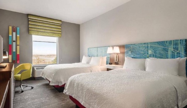 Spacious and Naturally Lit Room w/ Free Breakfast
