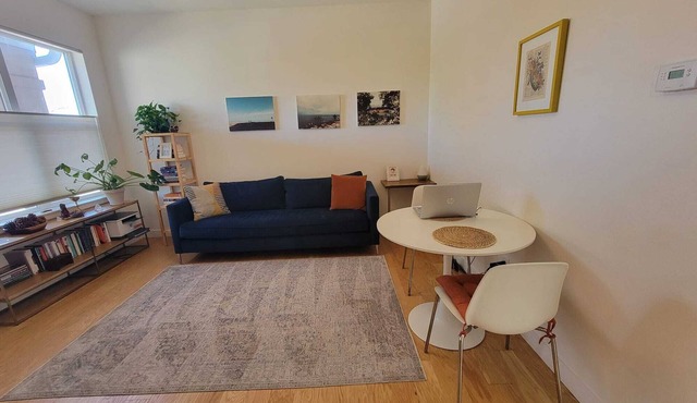 Spacious and peaceful 1-bedroom condo in charming Boulder with WiFi, AC