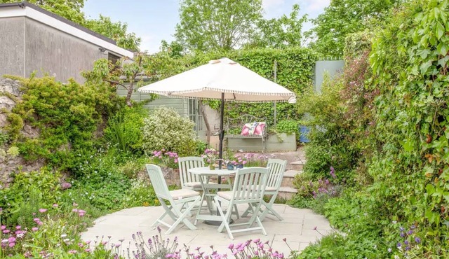 Spacious and peaceful, beach and amenities within short walk