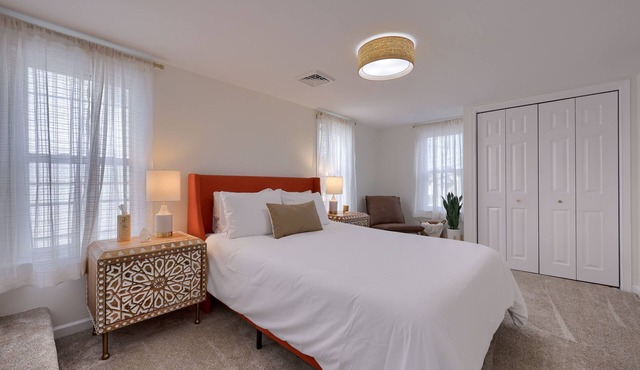 Spacious and Quiet 4BD Oasis - Private Yard