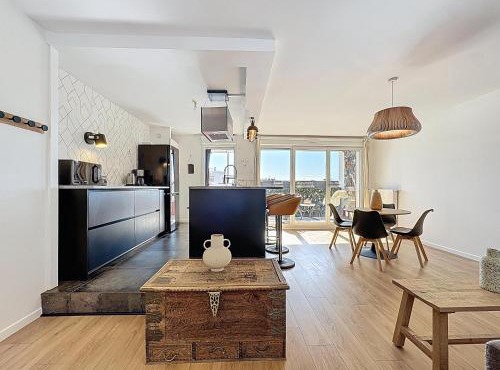 Spacious and quiet apartment near Paris