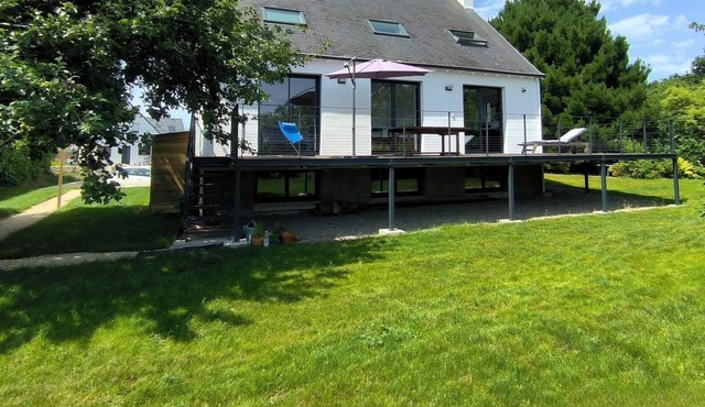 Spacious and quiet house with garden, 2km from the sea