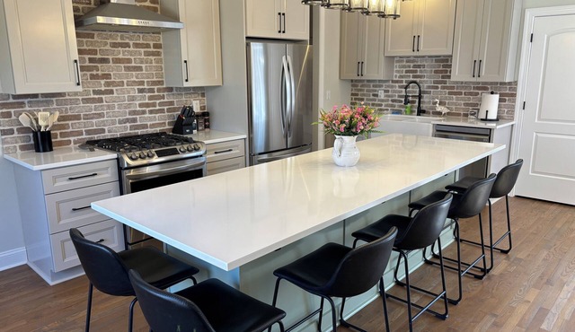 Spacious and Relaxing Family & Pet Friendly Home Near Nashville